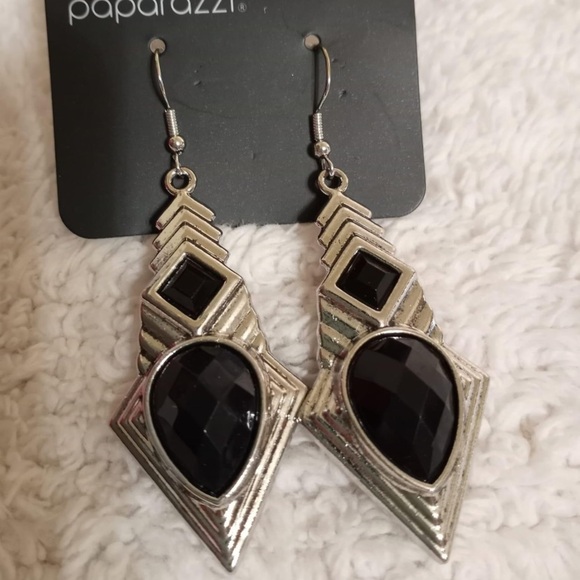 paparazzi Jewelry - Stylishly Sonoran earring. NWT